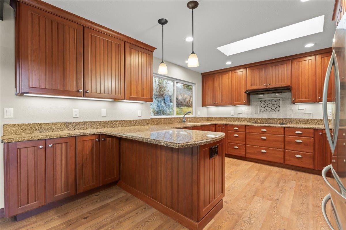 Detail Gallery Image 12 of 30 For 175 Rabbits Run Rd, Santa Cruz,  CA 95060 - 5 Beds | 3 Baths