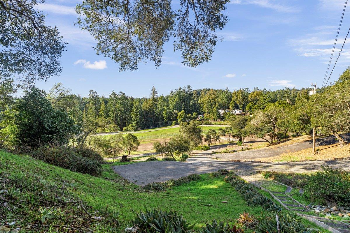 Detail Gallery Image 4 of 30 For 175 Rabbits Run Rd, Santa Cruz,  CA 95060 - 5 Beds | 3 Baths
