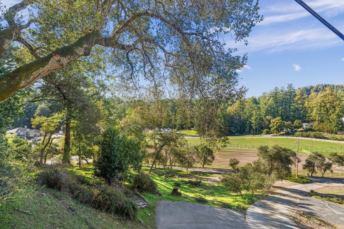 Detail Gallery Image 5 of 30 For 175 Rabbits Run Rd, Santa Cruz,  CA 95060 - 5 Beds | 3 Baths