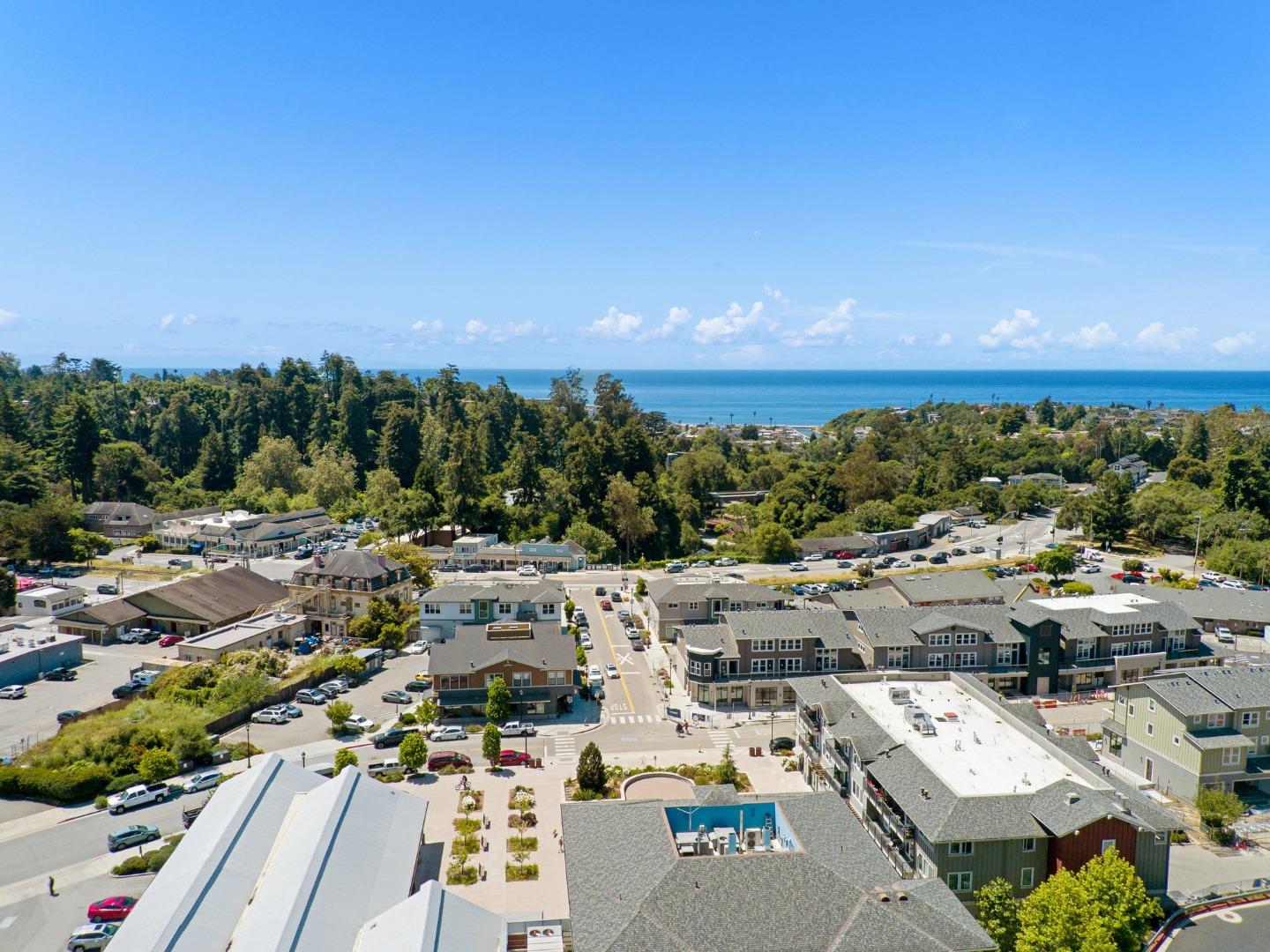 Detail Gallery Image 21 of 32 For 141 Aptos Village Way #302,  Aptos,  CA 95003 - 1 Beds | 1 Baths