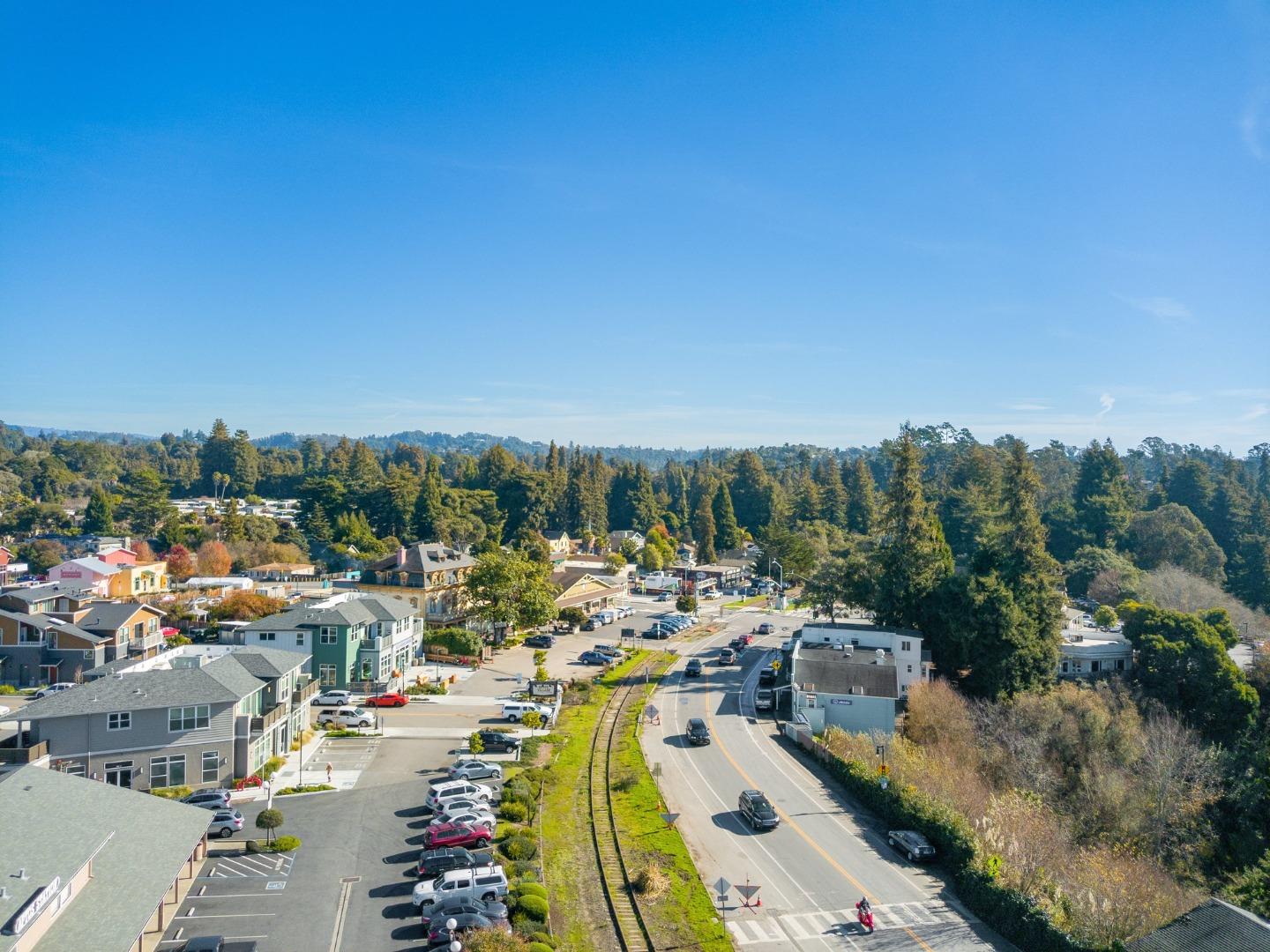 Detail Gallery Image 23 of 32 For 141 Aptos Village Way #302,  Aptos,  CA 95003 - 1 Beds | 1 Baths