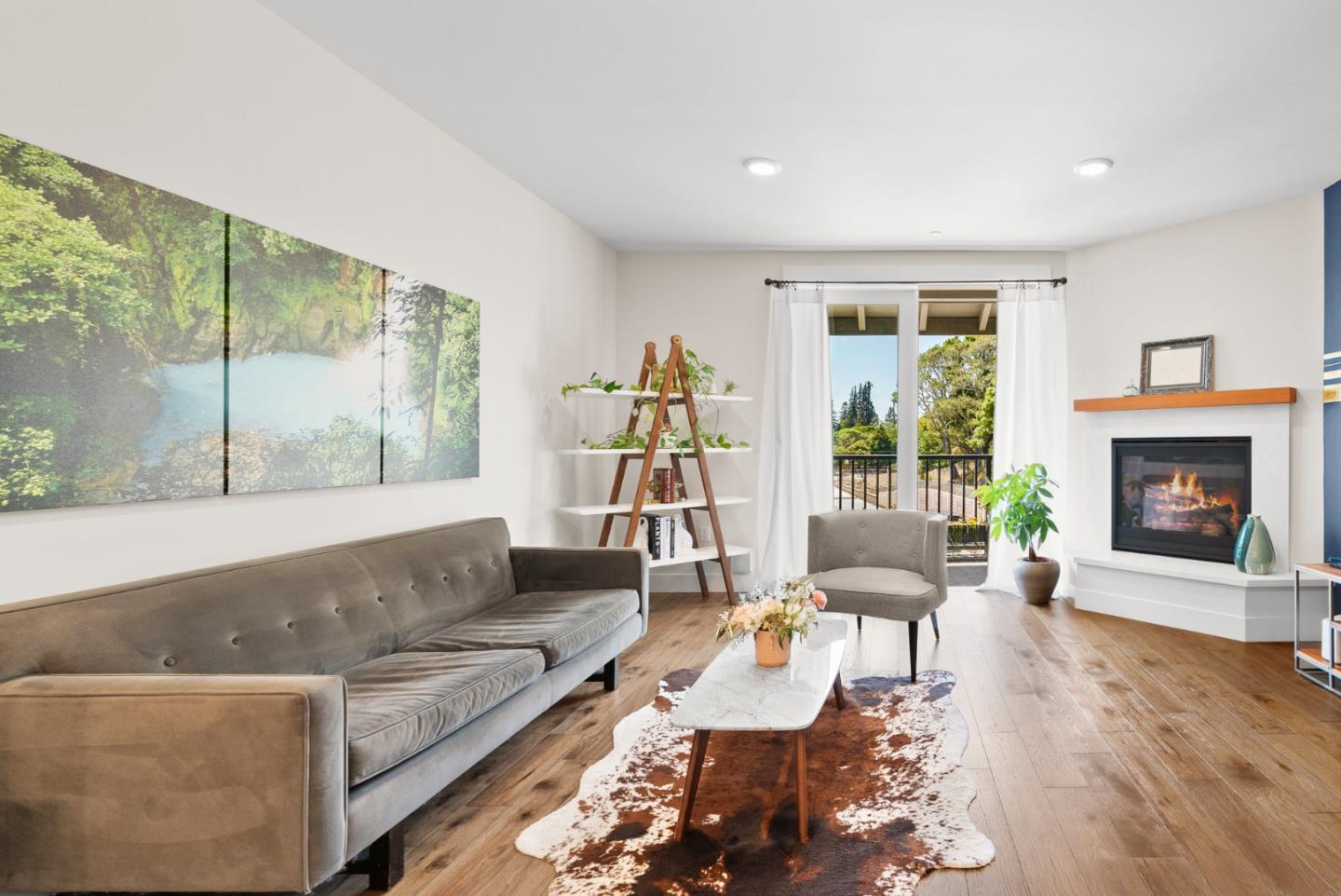 Detail Gallery Image 5 of 32 For 141 Aptos Village Way #302,  Aptos,  CA 95003 - 1 Beds | 1 Baths