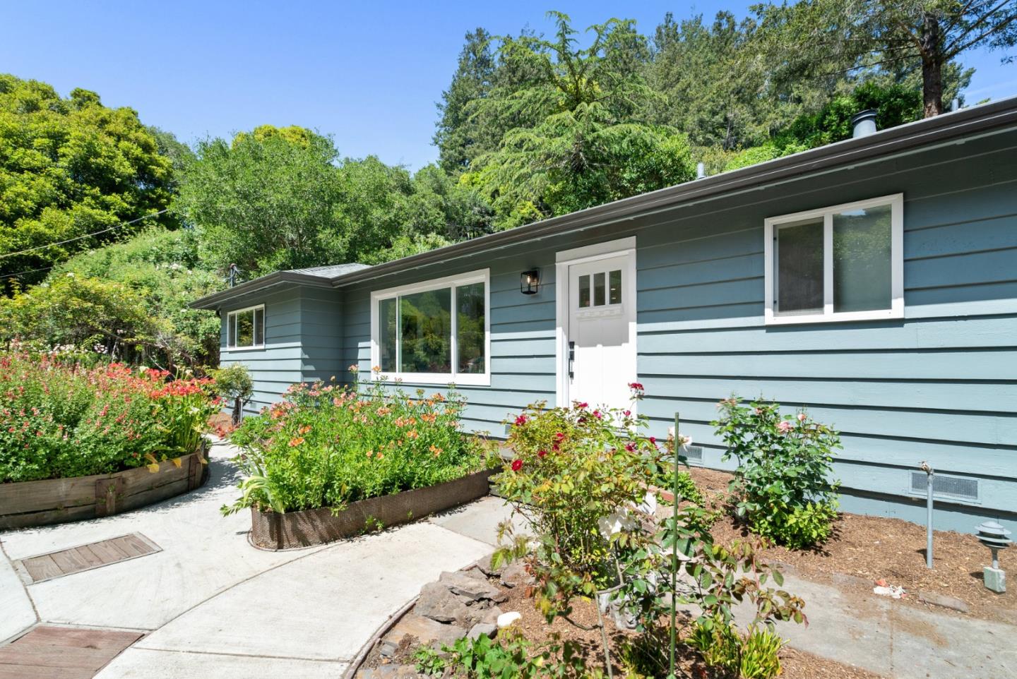 Detail Gallery Image 5 of 63 For 390 Glen Canyon Rd, Santa Cruz,  CA 95060 - 4 Beds | 3 Baths