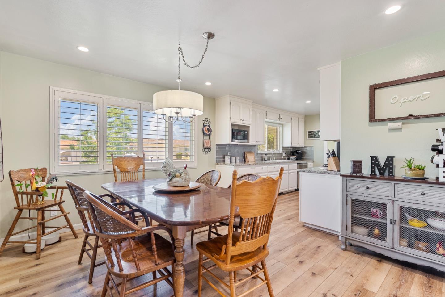 Detail Gallery Image 23 of 52 For 1111 Westward Dr, Hollister,  CA 95023 - 3 Beds | 2 Baths