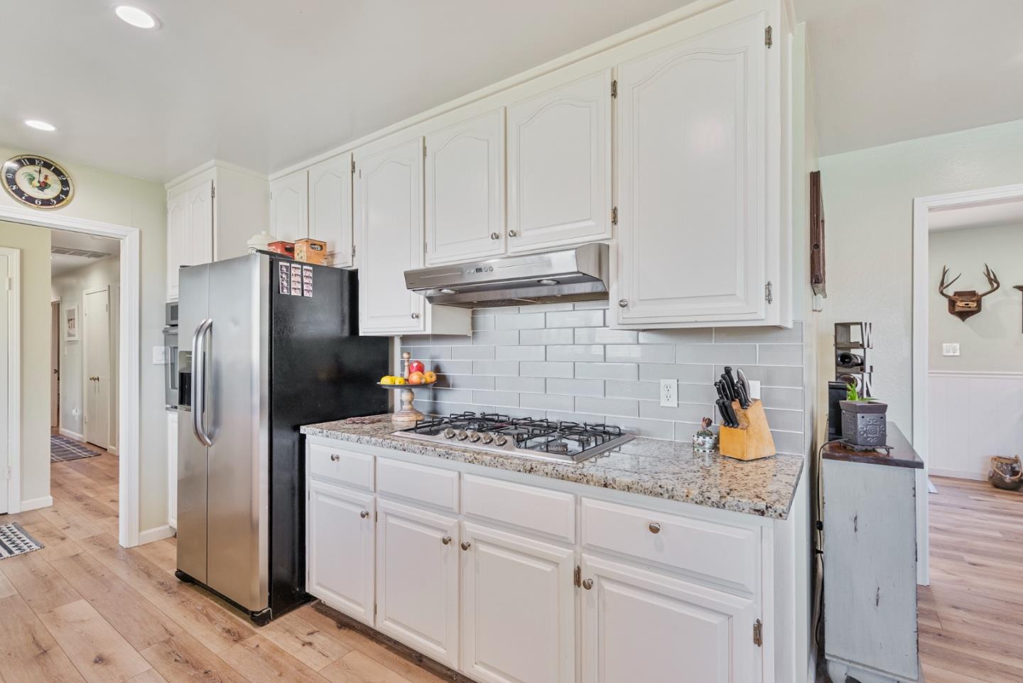 Detail Gallery Image 24 of 52 For 1111 Westward Dr, Hollister,  CA 95023 - 3 Beds | 2 Baths