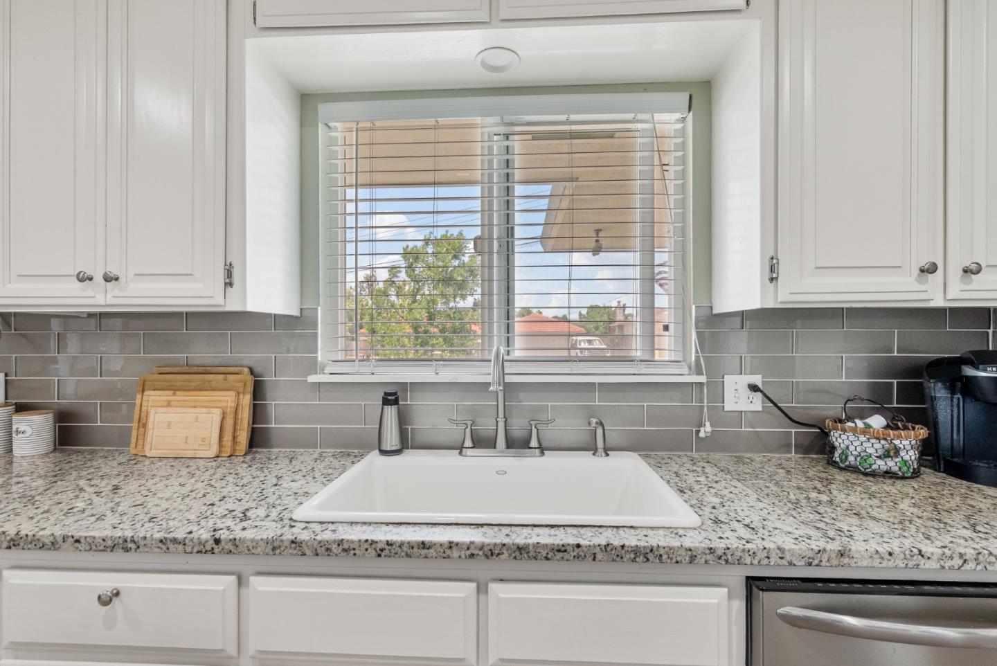 Detail Gallery Image 25 of 52 For 1111 Westward Dr, Hollister,  CA 95023 - 3 Beds | 2 Baths
