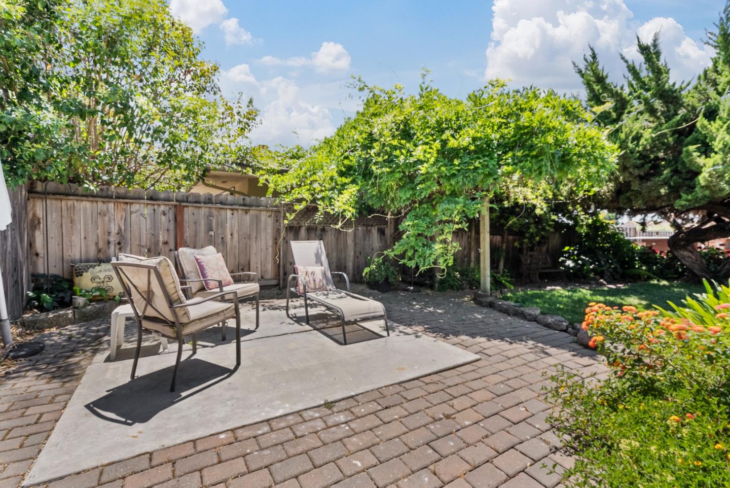 Detail Gallery Image 43 of 52 For 1111 Westward Dr, Hollister,  CA 95023 - 3 Beds | 2 Baths