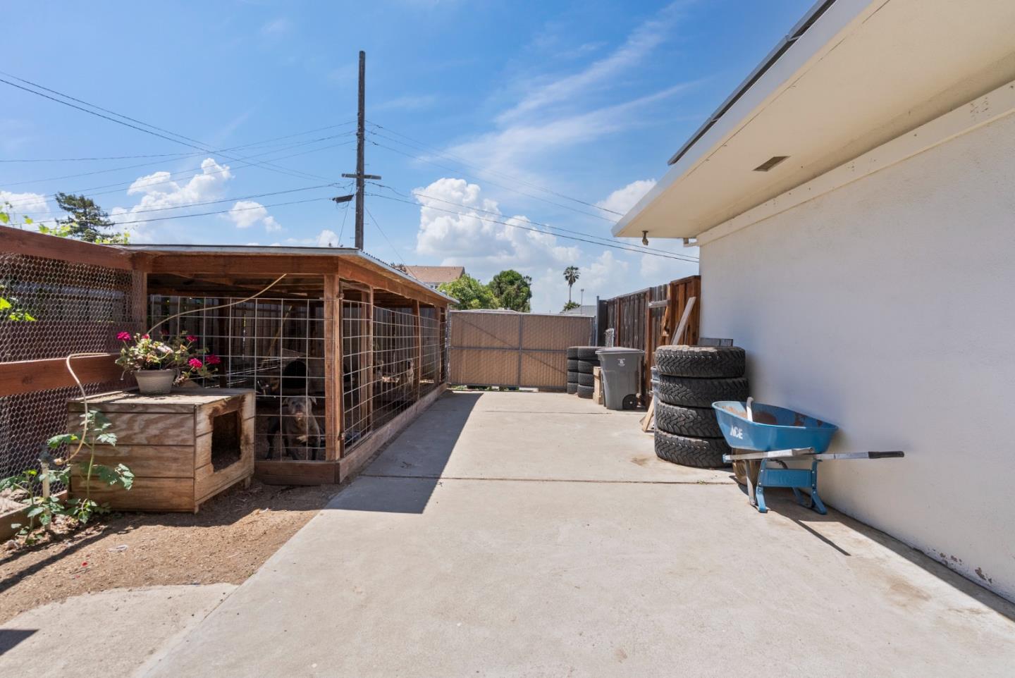 Detail Gallery Image 45 of 52 For 1111 Westward Dr, Hollister,  CA 95023 - 3 Beds | 2 Baths