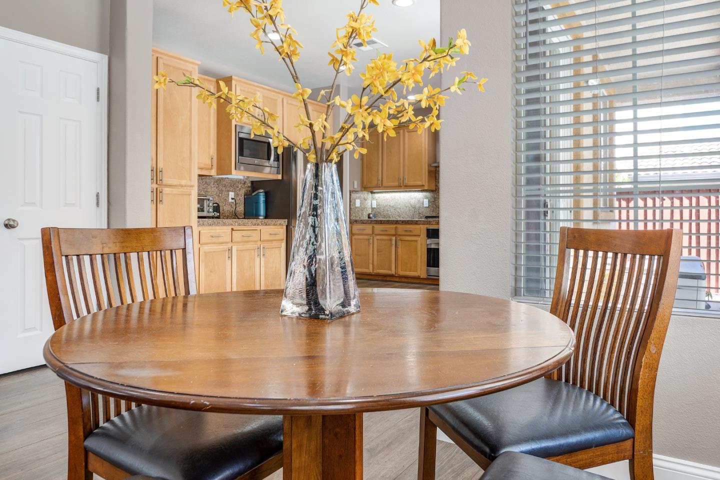 Detail Gallery Image 11 of 41 For 3035 Canoas Villa Ct, San Jose,  CA 95136 - 4 Beds | 3 Baths