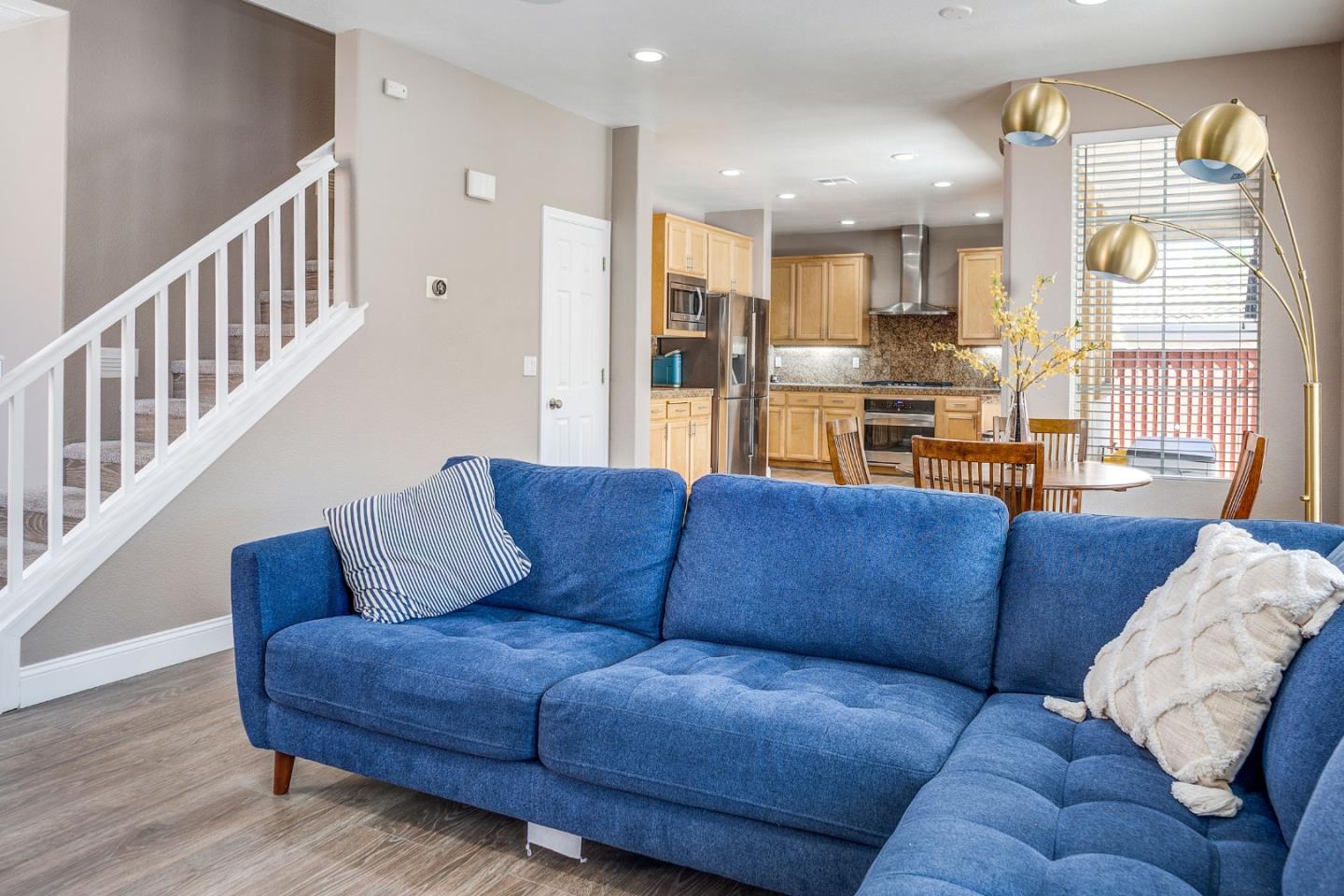 Detail Gallery Image 3 of 41 For 3035 Canoas Villa Ct, San Jose,  CA 95136 - 4 Beds | 3 Baths