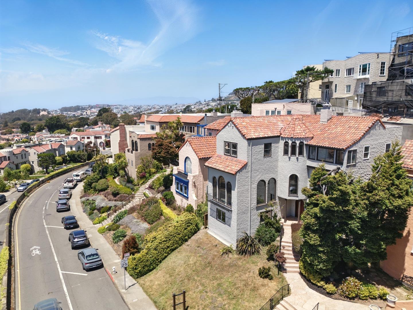 Detail Gallery Image 68 of 70 For 1260 Monterey Blvd, San Francisco,  CA 94127 - 4 Beds | 3/1 Baths
