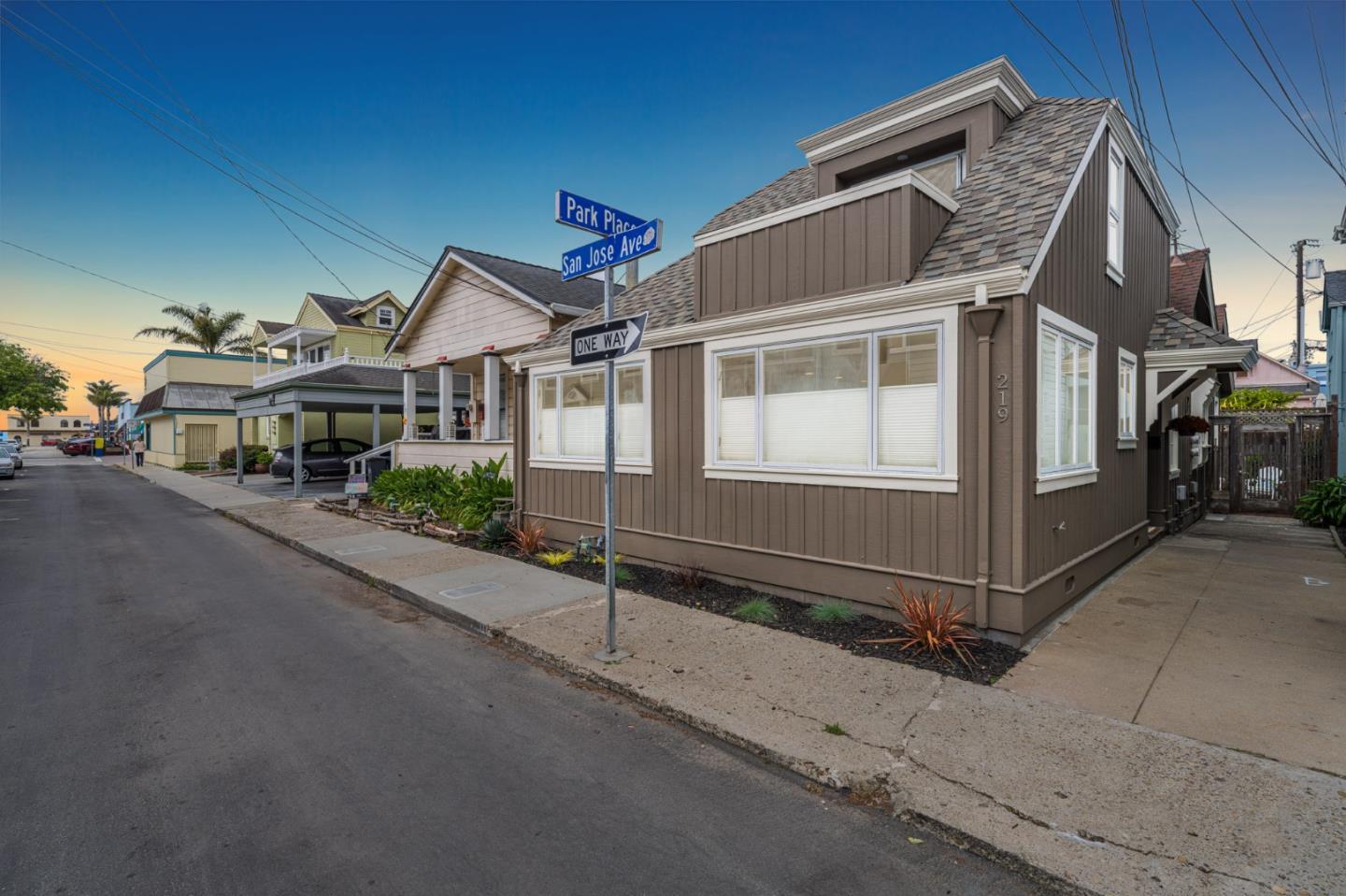 Detail Gallery Image 1 of 44 For 219 San Jose Ave, Capitola,  CA 95010 - – Beds | – Baths