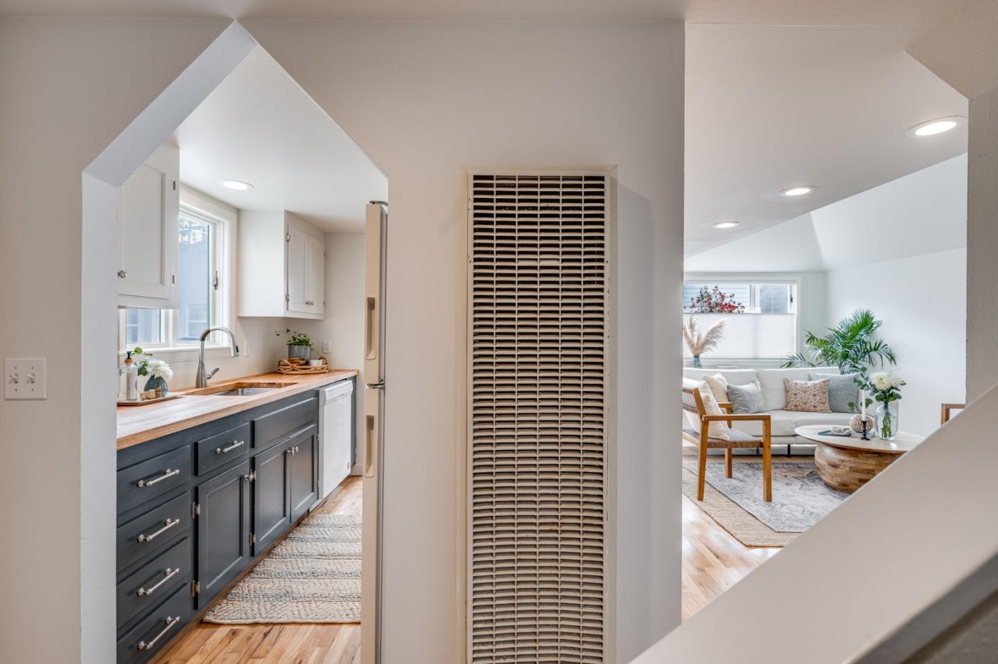 Detail Gallery Image 14 of 44 For 219 San Jose Ave, Capitola,  CA 95010 - – Beds | – Baths