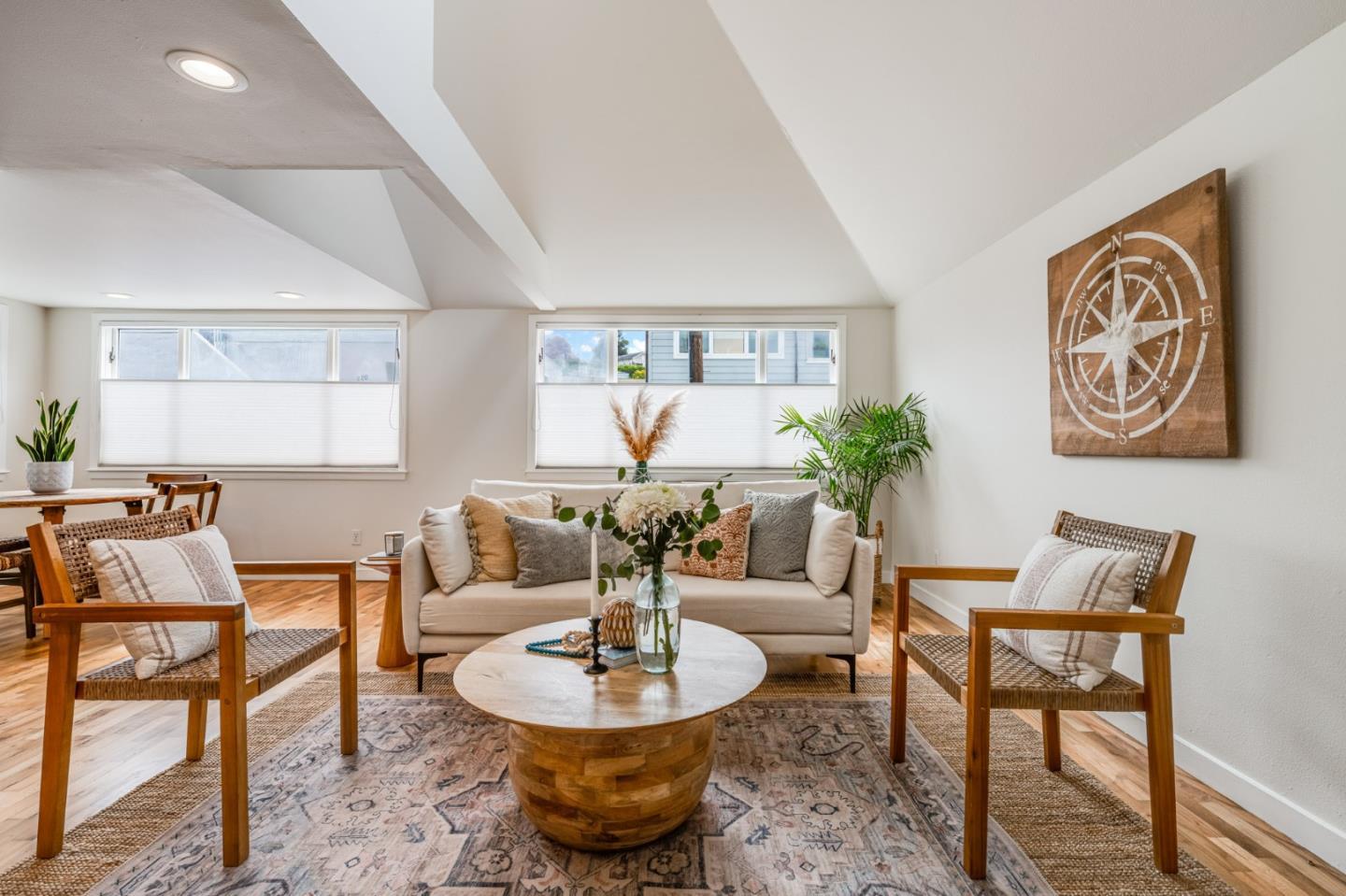 Detail Gallery Image 4 of 44 For 219 San Jose Ave, Capitola,  CA 95010 - – Beds | – Baths