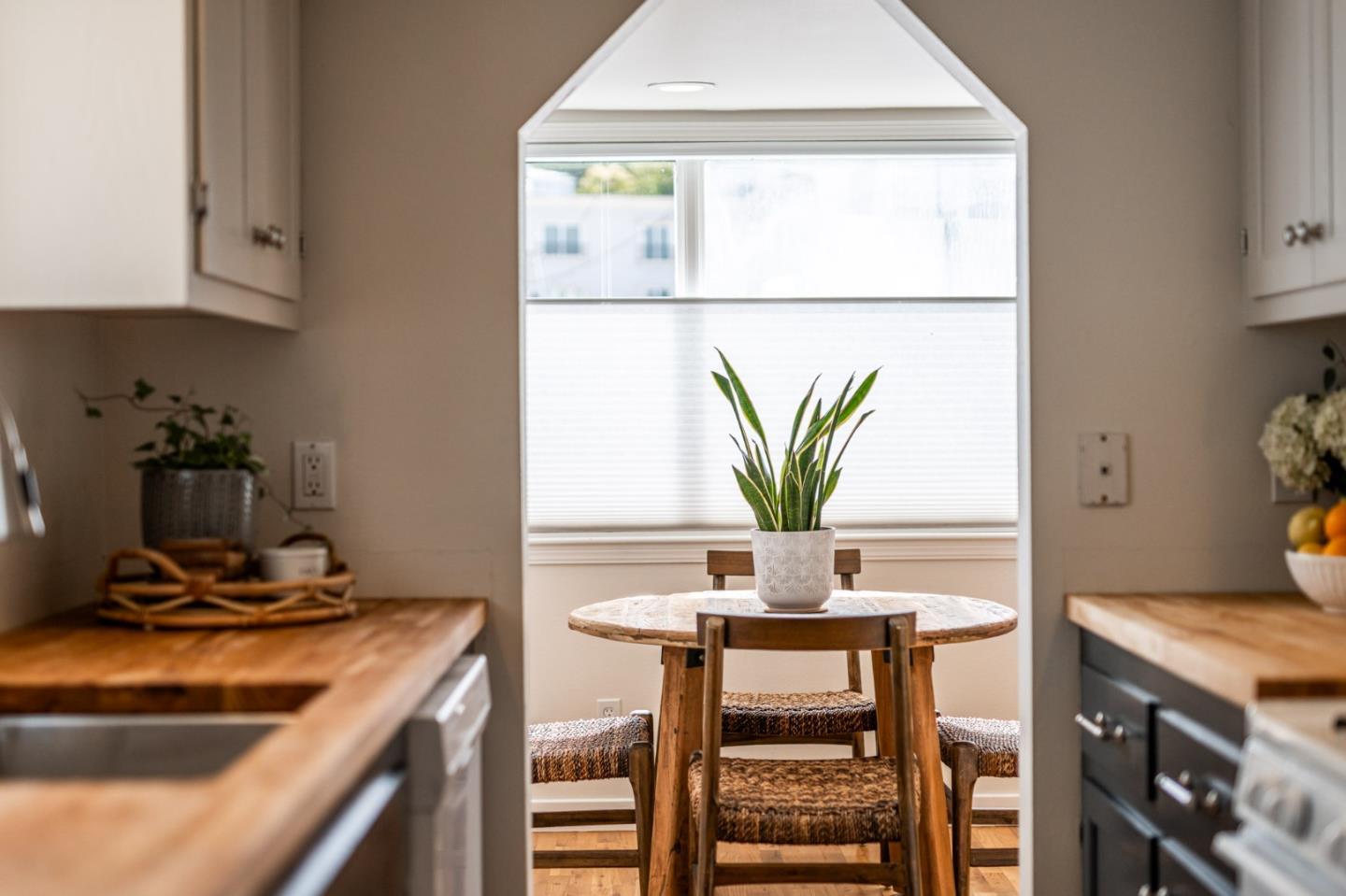 Detail Gallery Image 9 of 44 For 219 San Jose Ave, Capitola,  CA 95010 - – Beds | – Baths