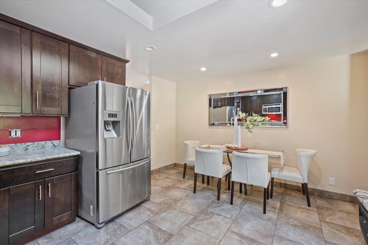 Detail Gallery Image 9 of 23 For 1403 Hudson St, Redwood City,  CA 94061 - 3 Beds | 2 Baths