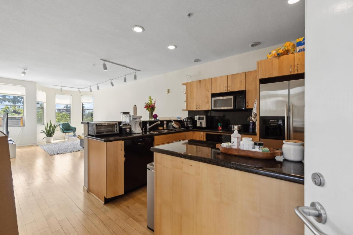 Detail Gallery Image 9 of 27 For 425 Alma St #309,  Palo Alto,  CA 94301 - 2 Beds | 2 Baths