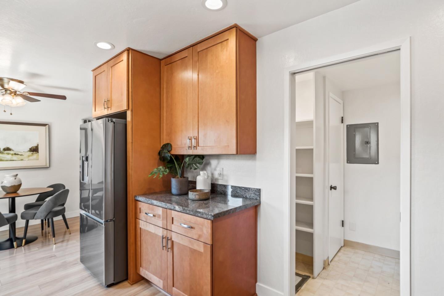 Detail Gallery Image 17 of 39 For 26 Saw Mill Ct, Mountain View,  CA 94043 - 3 Beds | 2/1 Baths
