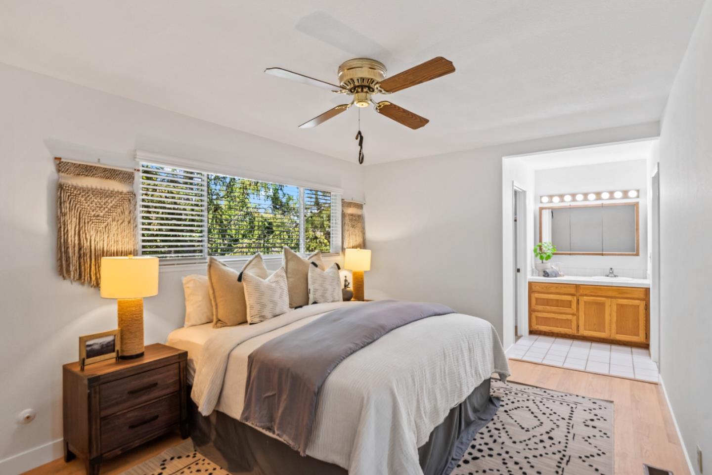 Detail Gallery Image 21 of 39 For 26 Saw Mill Ct, Mountain View,  CA 94043 - 3 Beds | 2/1 Baths