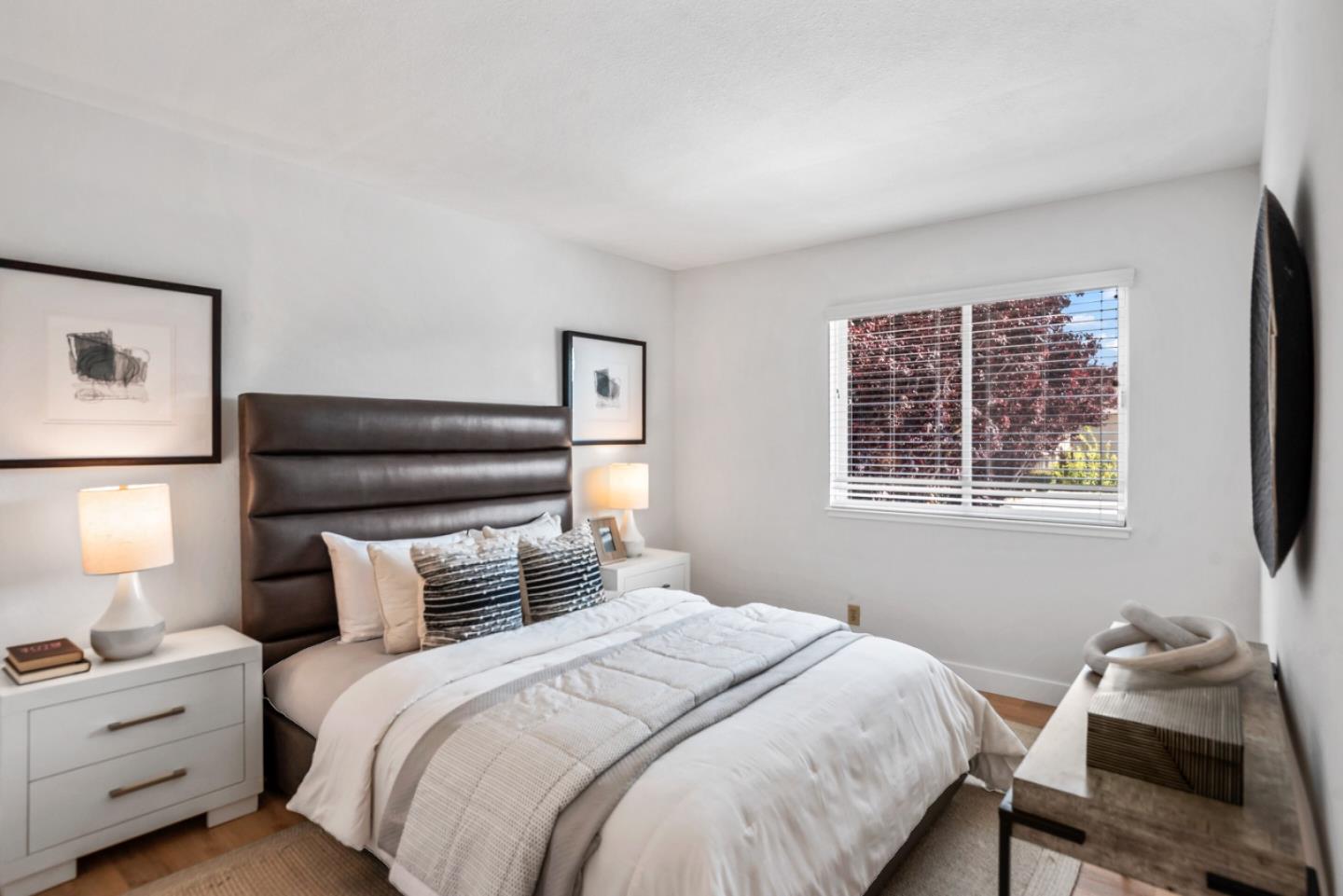 Detail Gallery Image 25 of 39 For 26 Saw Mill Ct, Mountain View,  CA 94043 - 3 Beds | 2/1 Baths