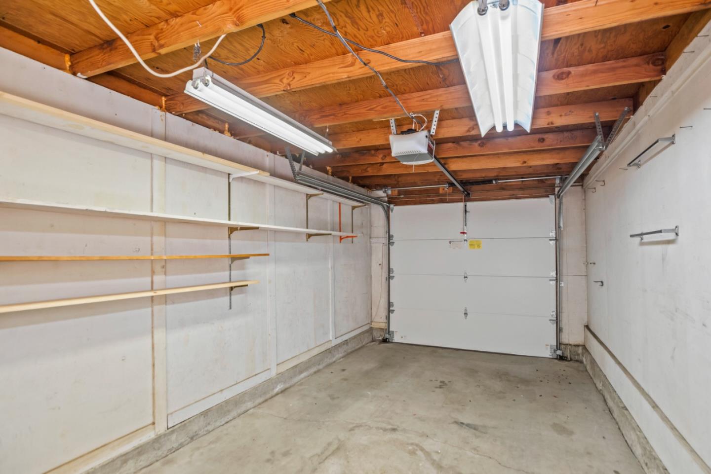 Detail Gallery Image 33 of 39 For 26 Saw Mill Ct, Mountain View,  CA 94043 - 3 Beds | 2/1 Baths