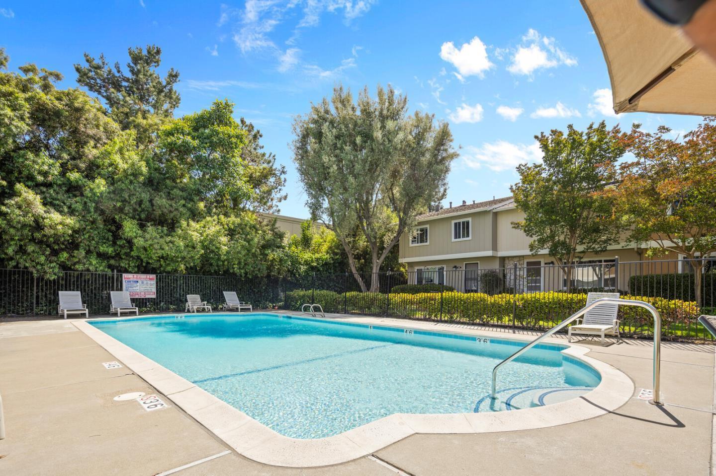 Detail Gallery Image 38 of 39 For 26 Saw Mill Ct, Mountain View,  CA 94043 - 3 Beds | 2/1 Baths