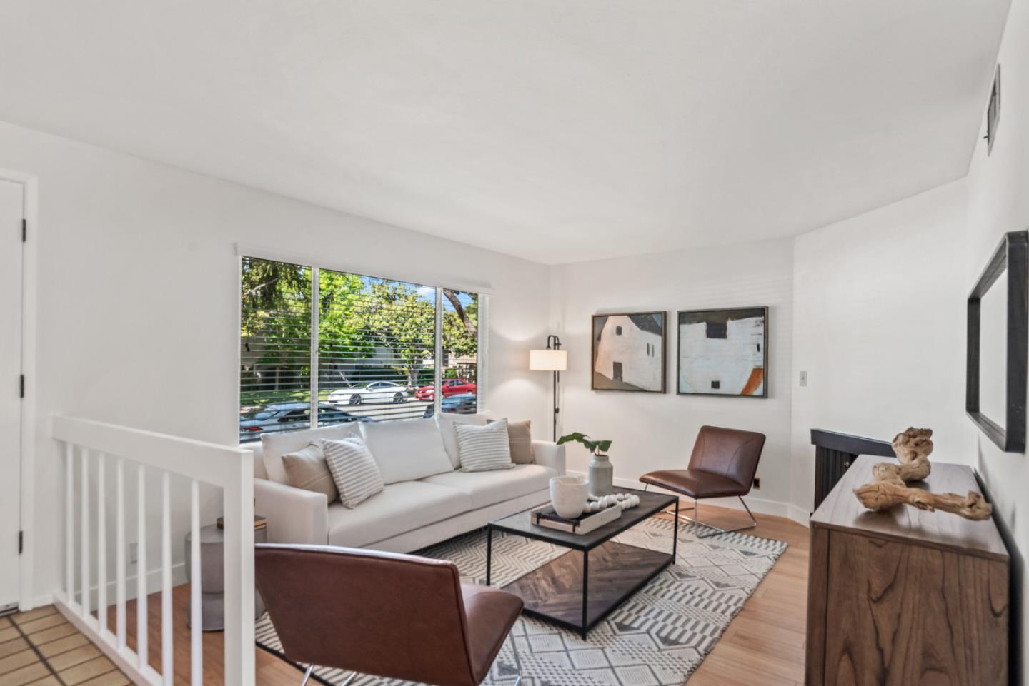 Detail Gallery Image 6 of 39 For 26 Saw Mill Ct, Mountain View,  CA 94043 - 3 Beds | 2/1 Baths