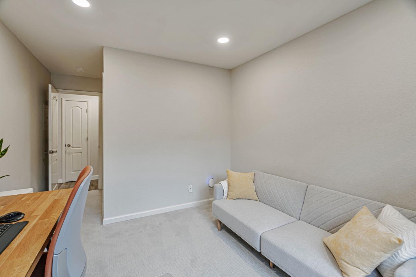 Detail Gallery Image 15 of 41 For 734 Teatree Ct, San Jose,  CA 95128 - 2 Beds | 2 Baths