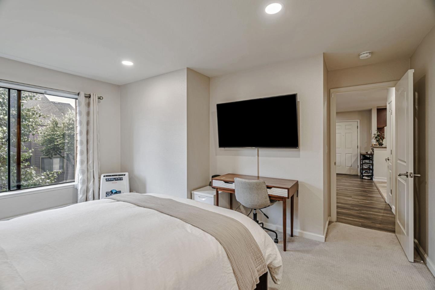 Detail Gallery Image 17 of 41 For 734 Teatree Ct, San Jose,  CA 95128 - 2 Beds | 2 Baths