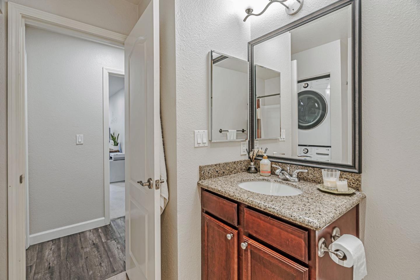 Detail Gallery Image 24 of 41 For 734 Teatree Ct, San Jose,  CA 95128 - 2 Beds | 2 Baths