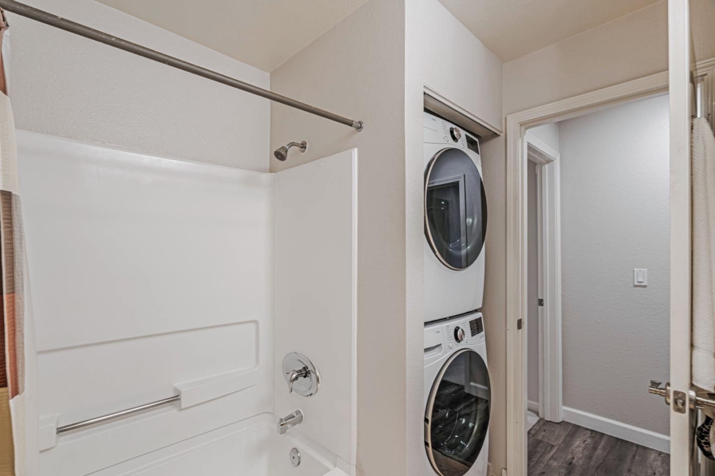 Detail Gallery Image 25 of 41 For 734 Teatree Ct, San Jose,  CA 95128 - 2 Beds | 2 Baths