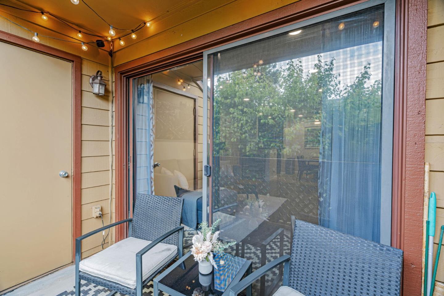 Detail Gallery Image 29 of 41 For 734 Teatree Ct, San Jose,  CA 95128 - 2 Beds | 2 Baths