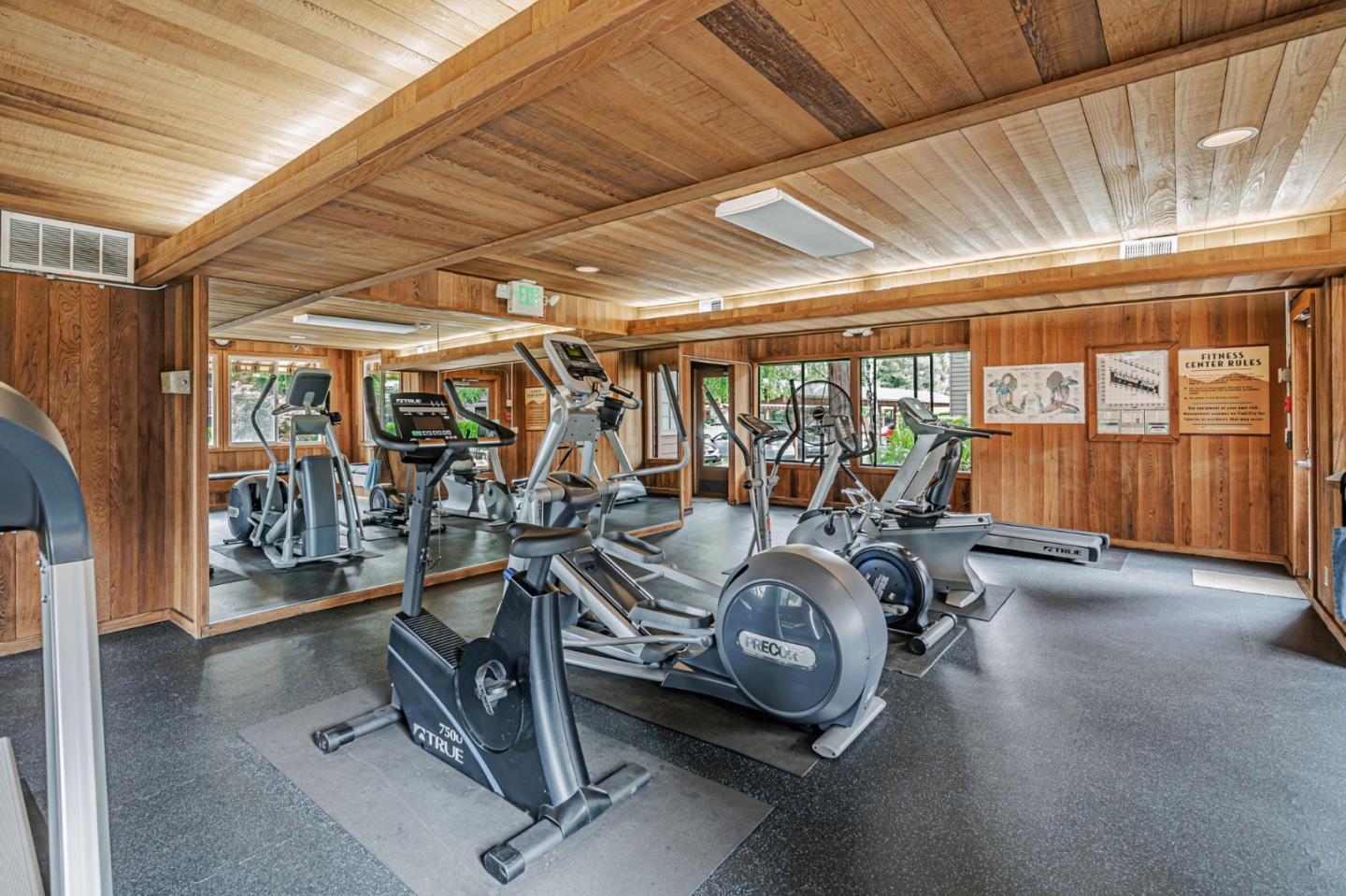 Detail Gallery Image 31 of 41 For 734 Teatree Ct, San Jose,  CA 95128 - 2 Beds | 2 Baths