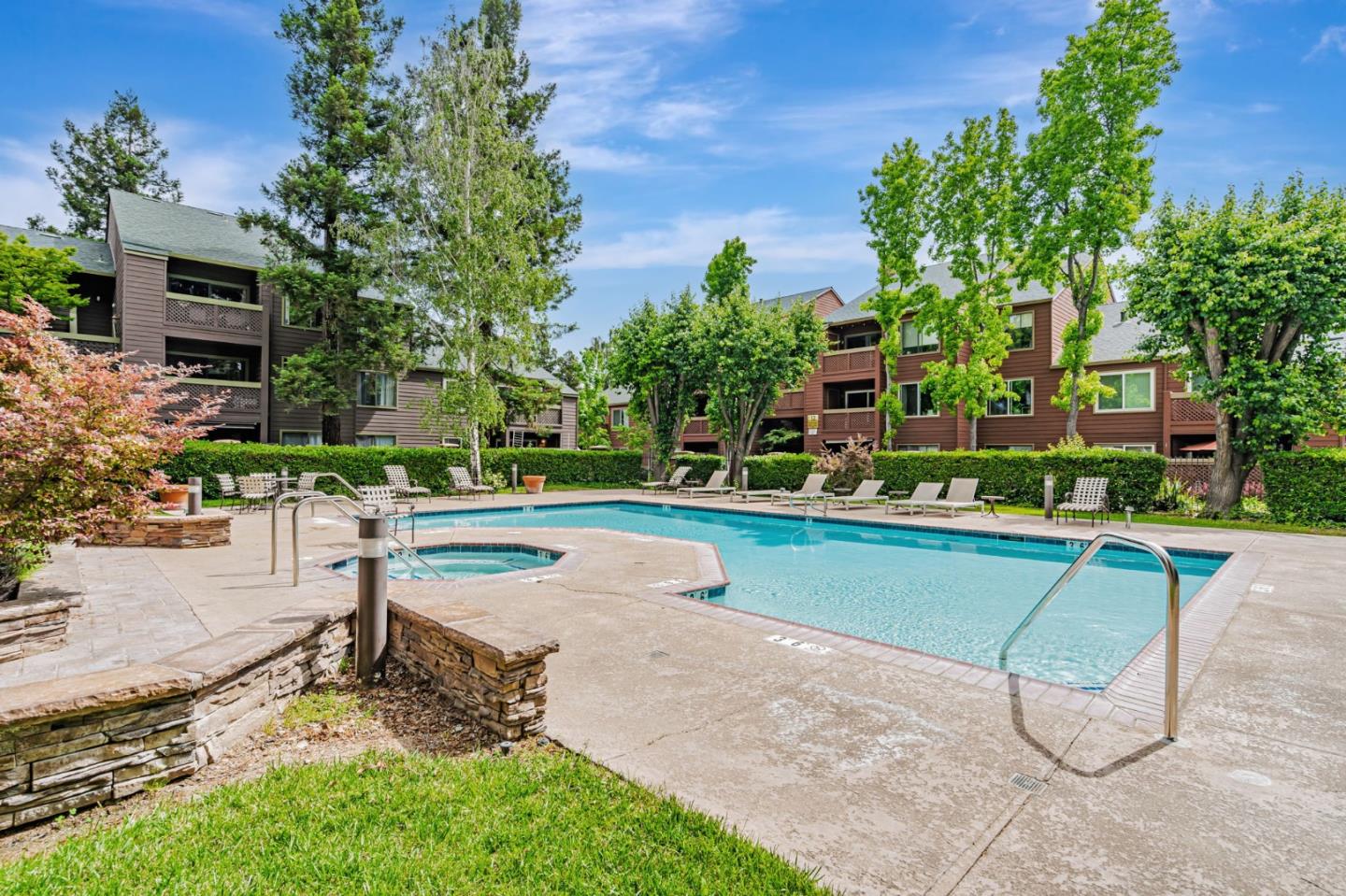 Detail Gallery Image 35 of 41 For 734 Teatree Ct, San Jose,  CA 95128 - 2 Beds | 2 Baths