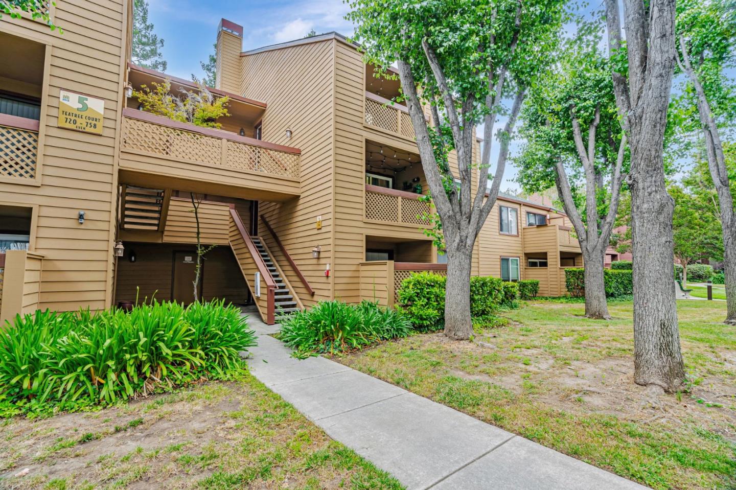 Detail Gallery Image 36 of 41 For 734 Teatree Ct, San Jose,  CA 95128 - 2 Beds | 2 Baths