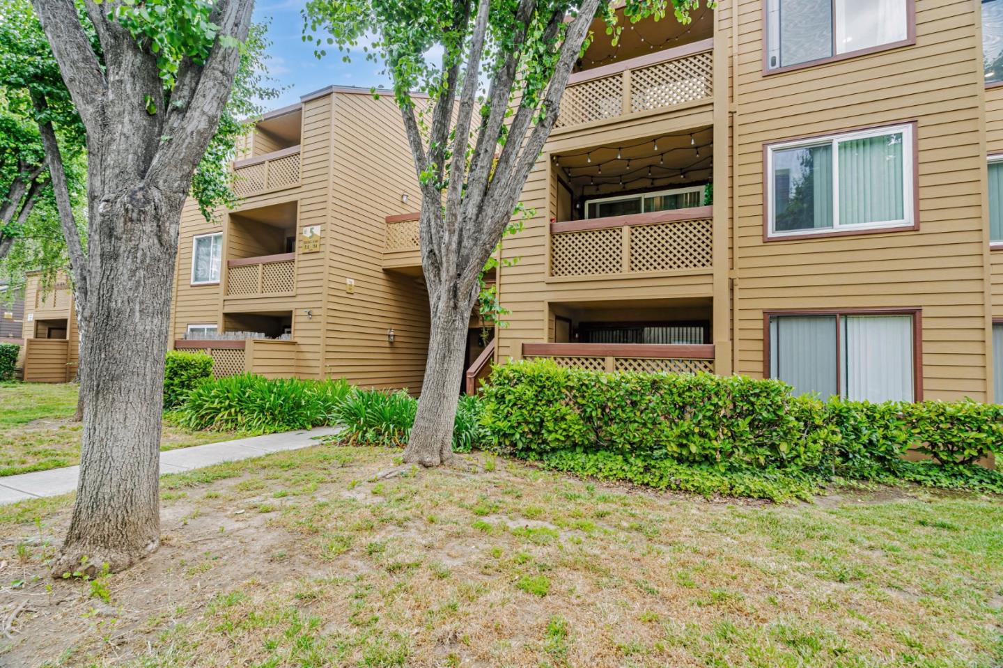 Detail Gallery Image 37 of 41 For 734 Teatree Ct, San Jose,  CA 95128 - 2 Beds | 2 Baths