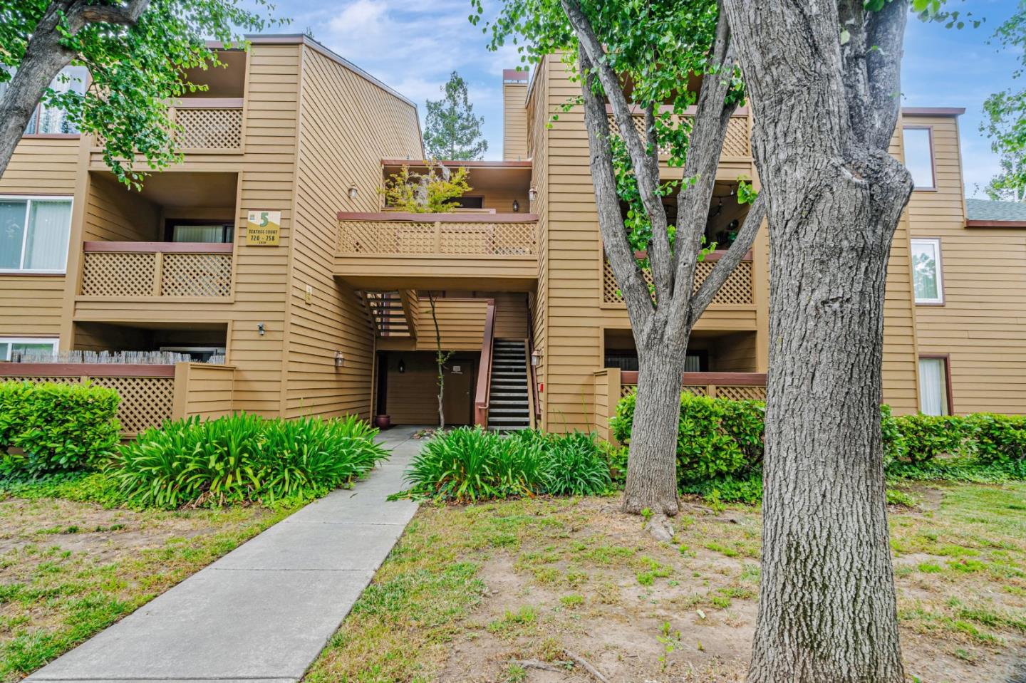 Detail Gallery Image 38 of 41 For 734 Teatree Ct, San Jose,  CA 95128 - 2 Beds | 2 Baths