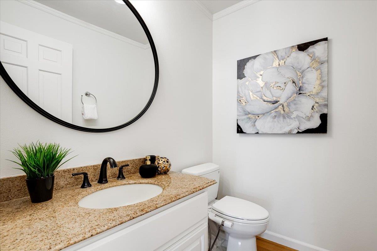 Detail Gallery Image 12 of 27 For 569 Manet Ter, Sunnyvale,  CA 94087 - 3 Beds | 2/1 Baths