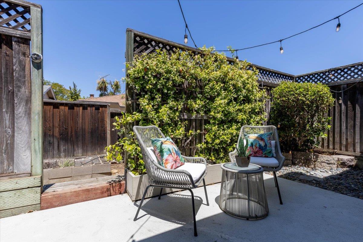 Detail Gallery Image 22 of 27 For 569 Manet Ter, Sunnyvale,  CA 94087 - 3 Beds | 2/1 Baths