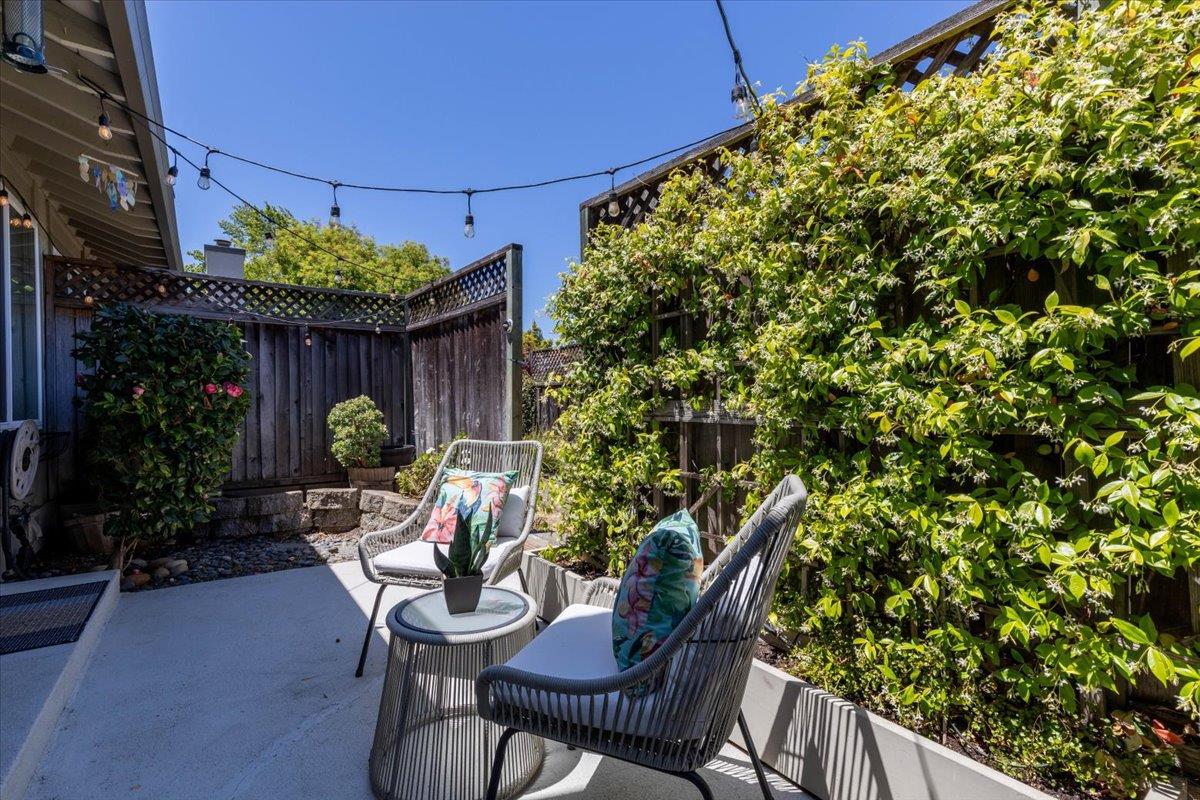 Detail Gallery Image 23 of 27 For 569 Manet Ter, Sunnyvale,  CA 94087 - 3 Beds | 2/1 Baths