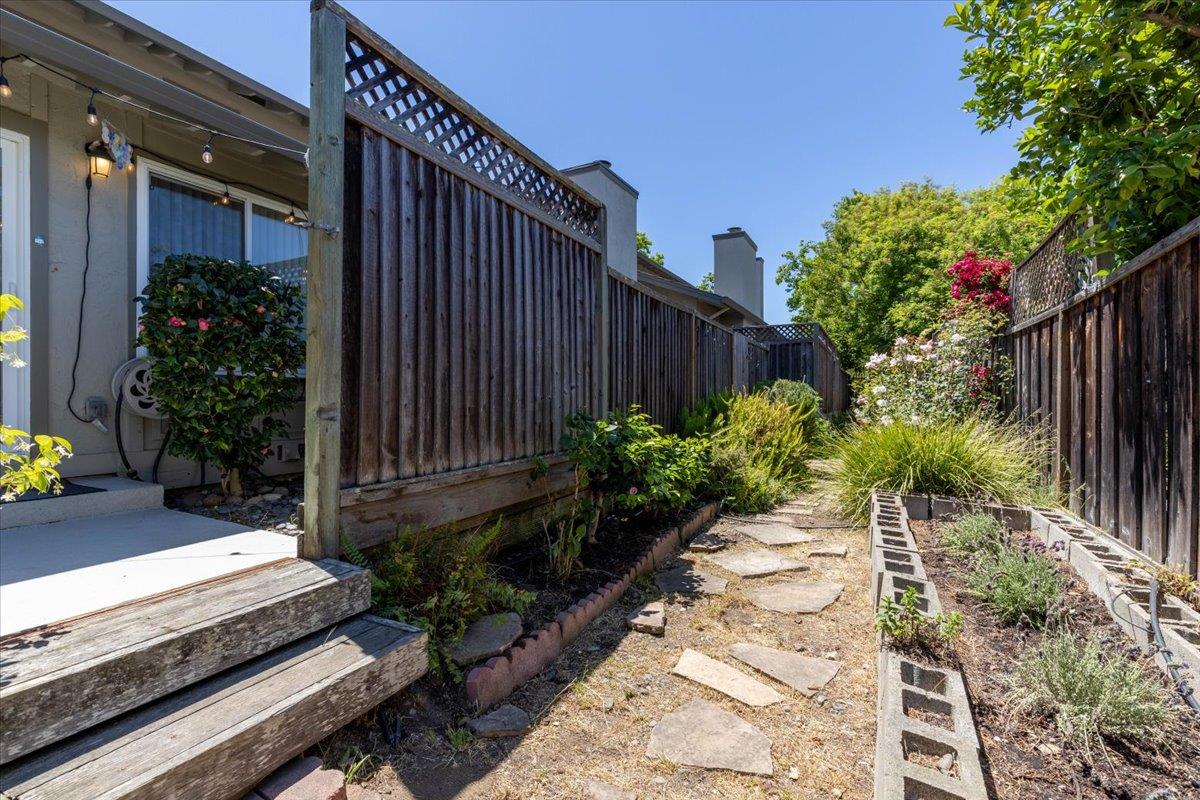 Detail Gallery Image 24 of 27 For 569 Manet Ter, Sunnyvale,  CA 94087 - 3 Beds | 2/1 Baths