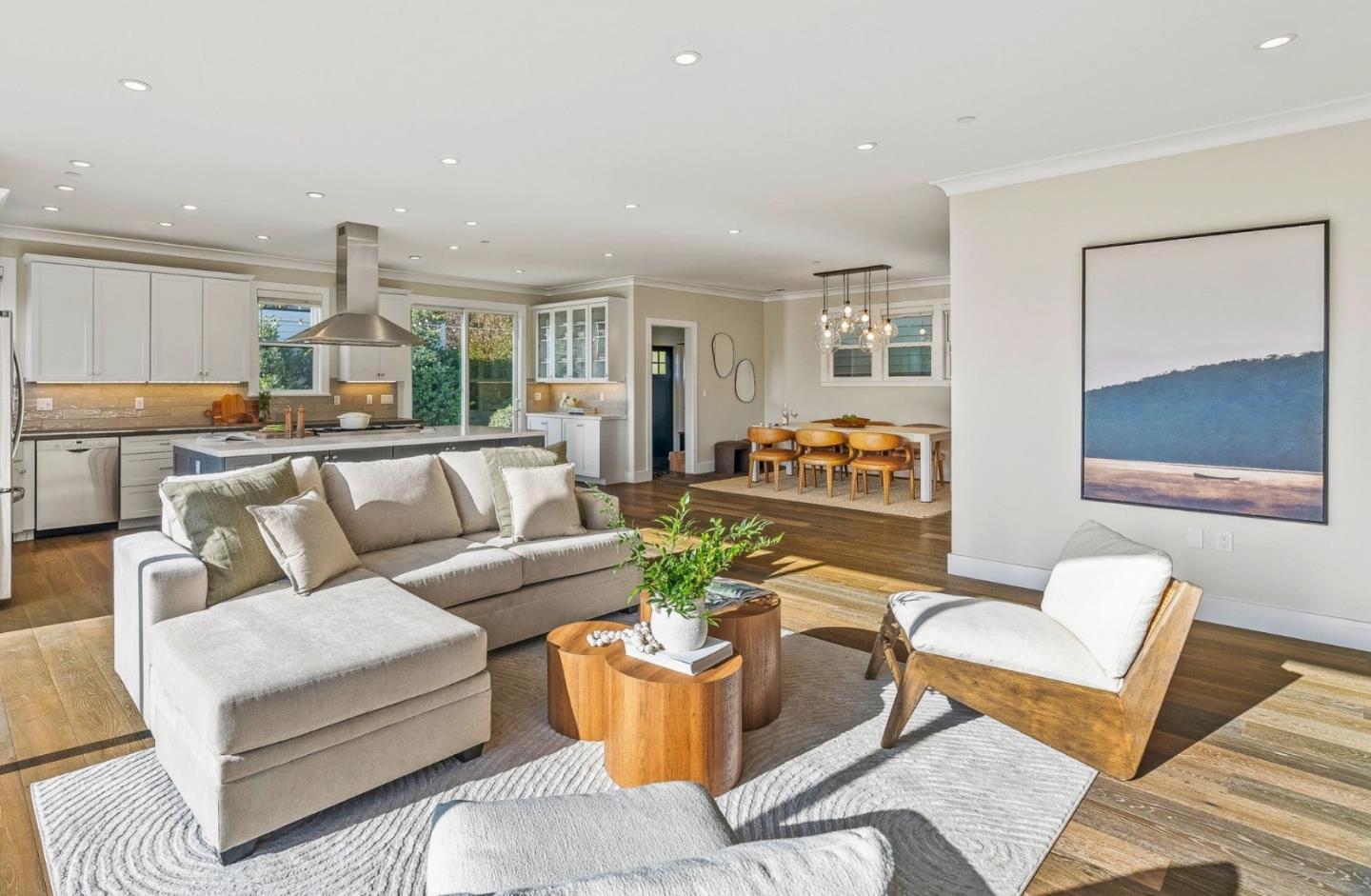 Detail Gallery Image 13 of 67 For 191 Winona Ave, Pacifica,  CA 94044 - 4 Beds | 3 Baths