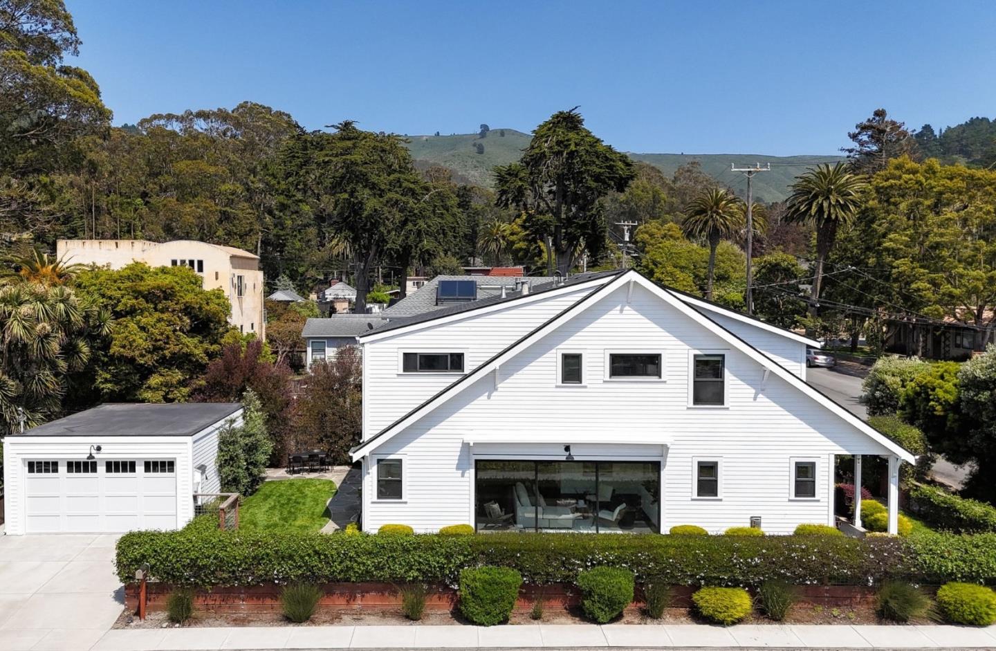 Detail Gallery Image 54 of 67 For 191 Winona Ave, Pacifica,  CA 94044 - 4 Beds | 3 Baths