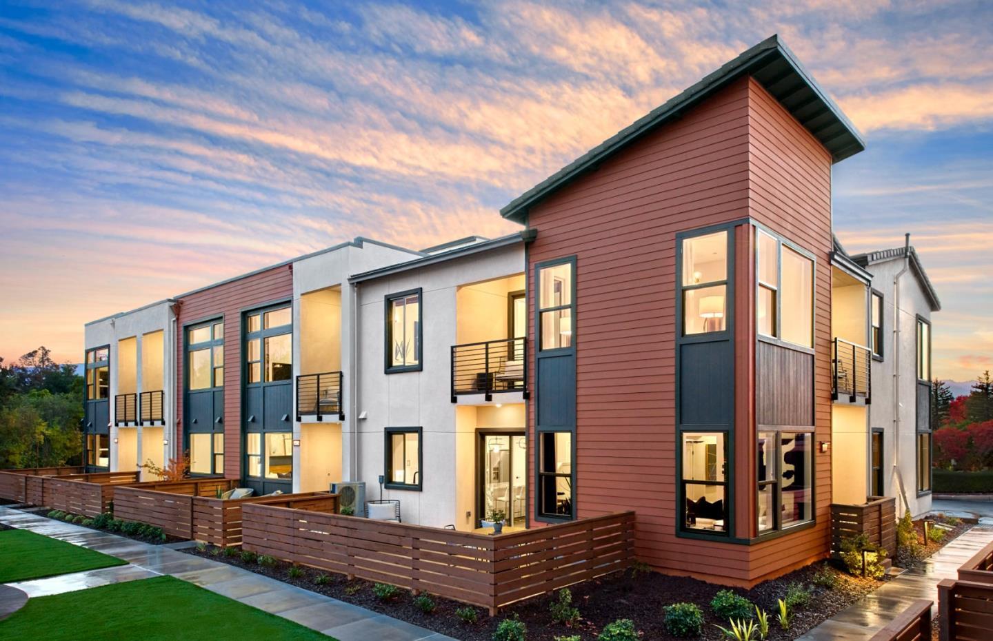 Detail Gallery Image 5 of 12 For 10875 Elm Cir #68-14 PLAN 2,  Saratoga,  CA 95070 - 3 Beds | 3 Baths