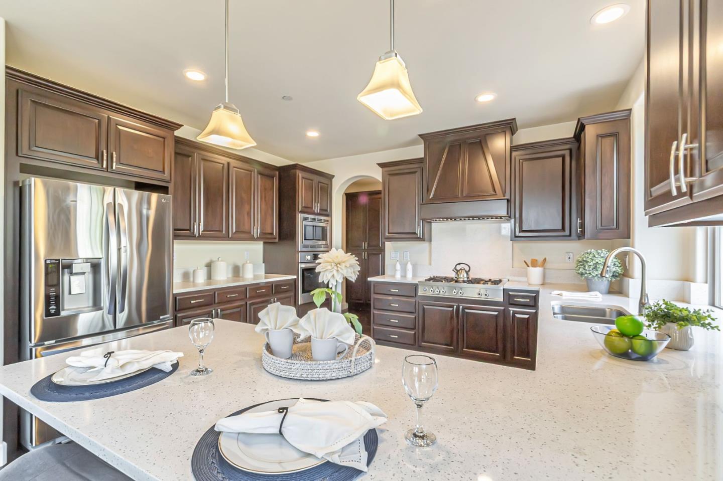 Detail Gallery Image 14 of 54 For 2582 Minuet Dr, San Jose,  CA 95131 - 4 Beds | 2/1 Baths
