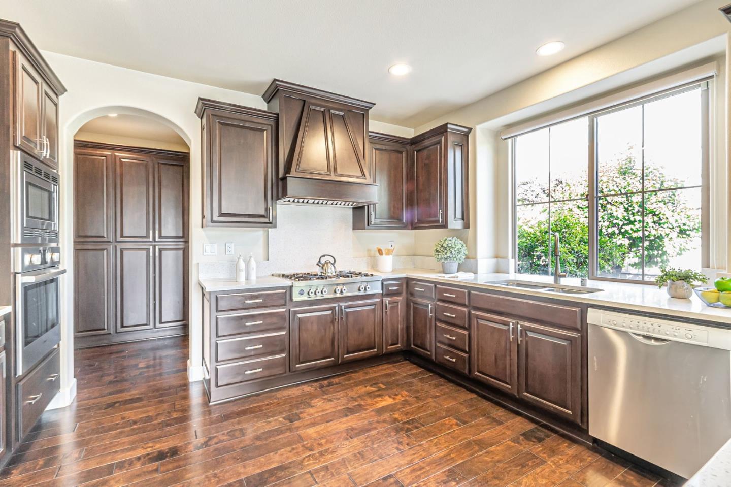 Detail Gallery Image 15 of 54 For 2582 Minuet Dr, San Jose,  CA 95131 - 4 Beds | 2/1 Baths