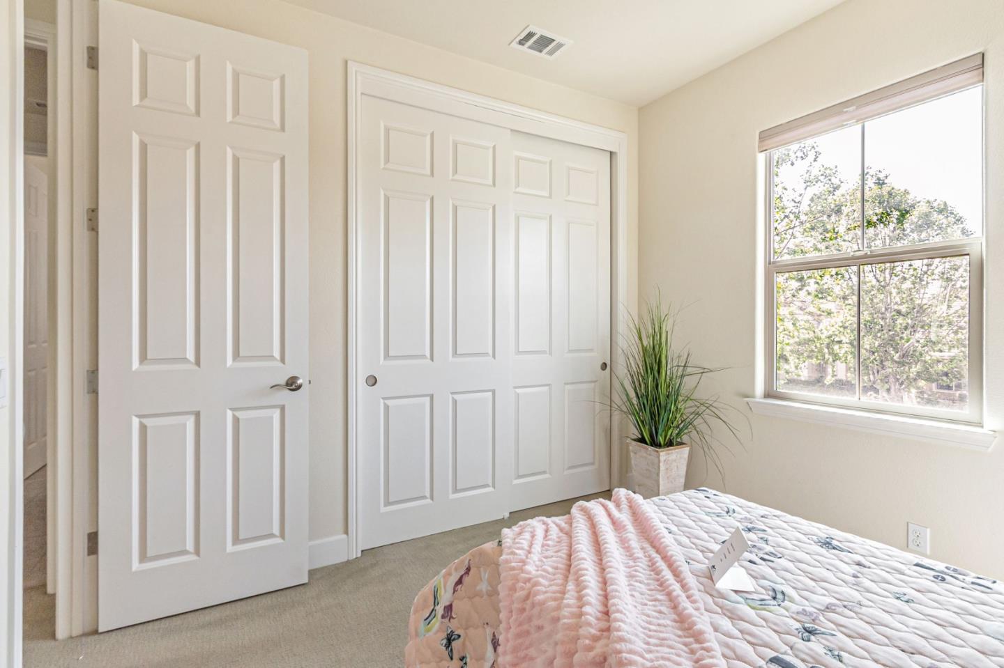 Detail Gallery Image 33 of 54 For 2582 Minuet Dr, San Jose,  CA 95131 - 4 Beds | 2/1 Baths