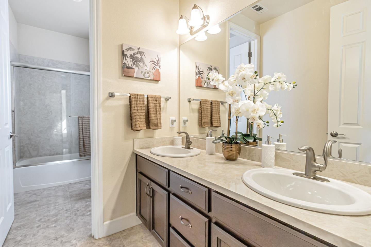 Detail Gallery Image 39 of 54 For 2582 Minuet Dr, San Jose,  CA 95131 - 4 Beds | 2/1 Baths