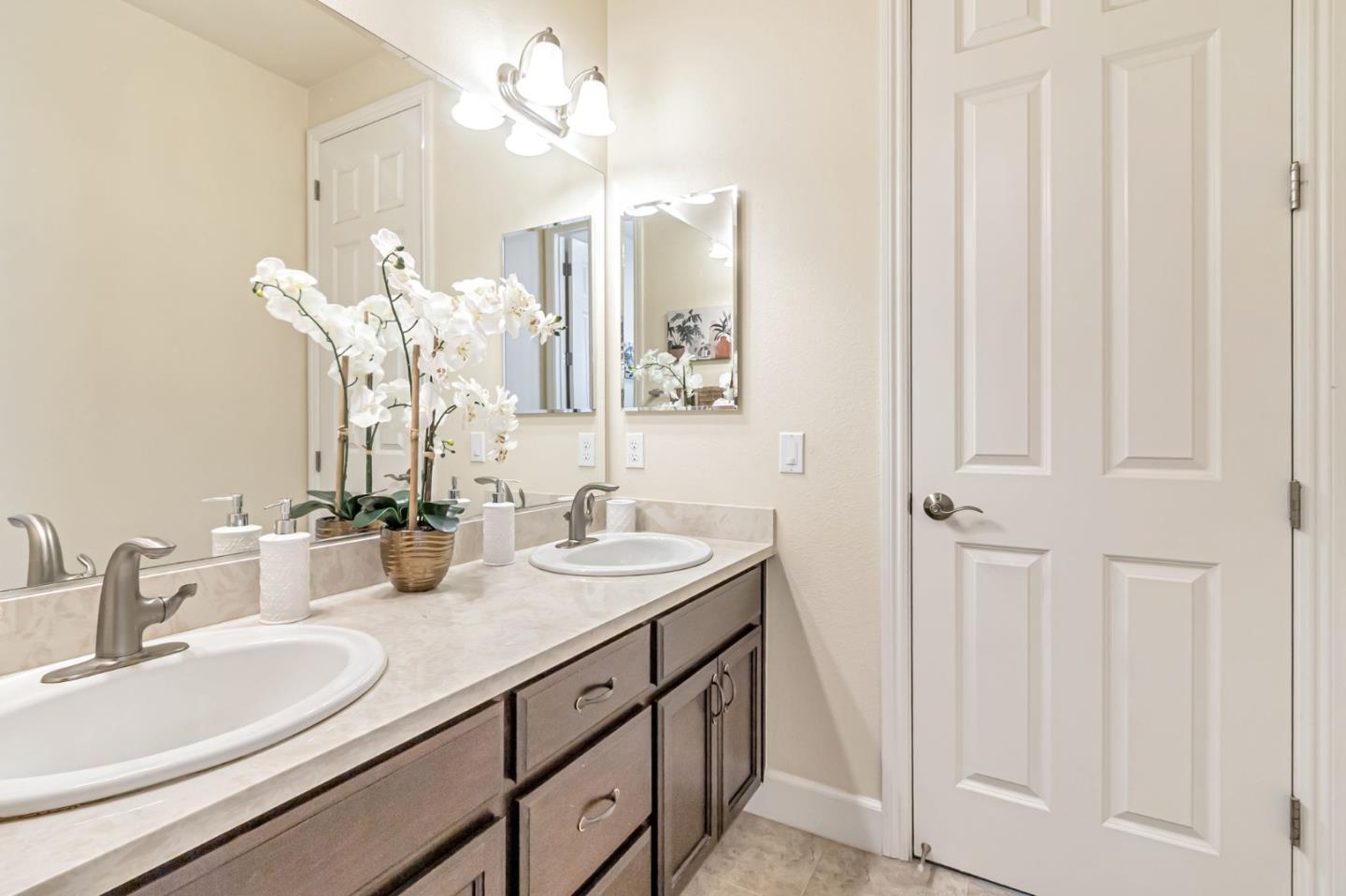 Detail Gallery Image 41 of 54 For 2582 Minuet Dr, San Jose,  CA 95131 - 4 Beds | 2/1 Baths