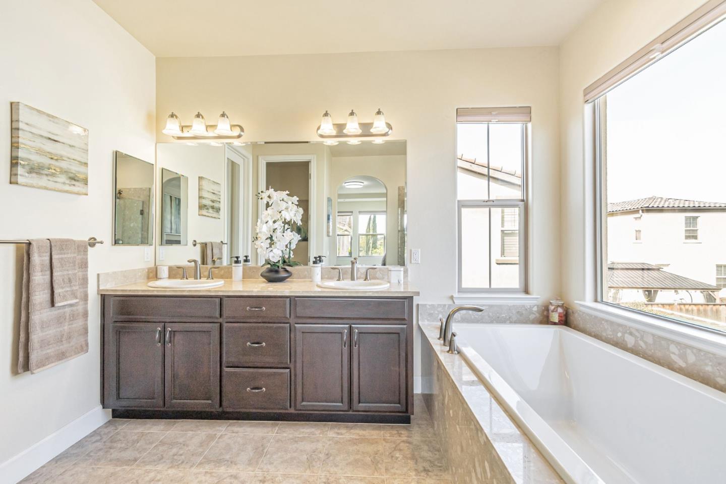 Detail Gallery Image 42 of 54 For 2582 Minuet Dr, San Jose,  CA 95131 - 4 Beds | 2/1 Baths